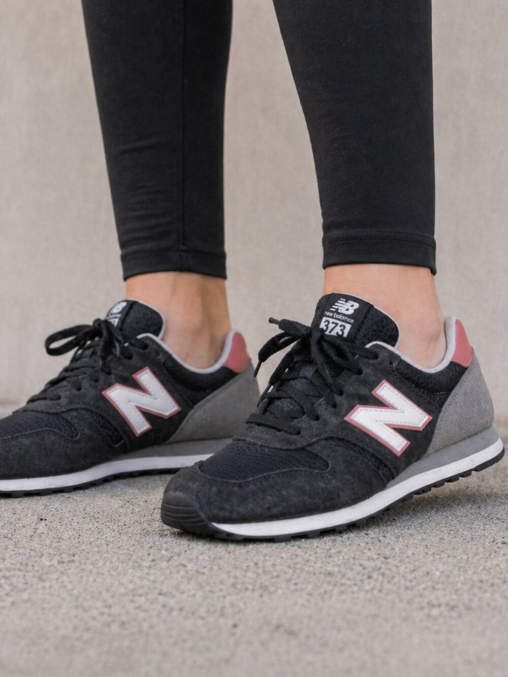 New Balance 373 Sneakers Womens 5 Black Pink Retro Running Shoes WL373NP